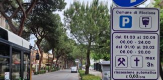 Parcheggi e permessi rosa per agevolare le donne in stato di gravidanza e le neo-mamme di Riccione