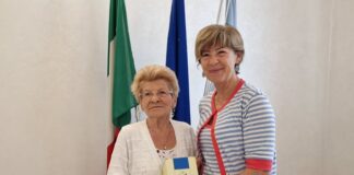 Gli auguri della sindaca Angelini per i 90 anni dell’ambasciatrice di Riccione Edda Venturelli