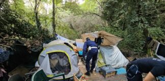 Polizia Locale, intervento su insediamento abusivo al Parco Carlo Urbani – FOTO