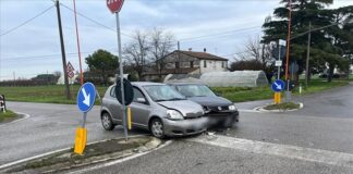 Incidente stradale tra le vie Redichiaro e Calabria (FOTO)