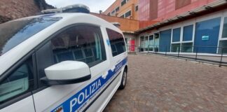 Due anziani smarriti e in stato confusionale soccorsi e riaccompagnati a casa dalla Polizia Locale di Piacenza