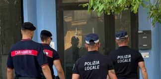 Controlli dei Carabinieri e della Polizia locale a una discoteca di Riccione