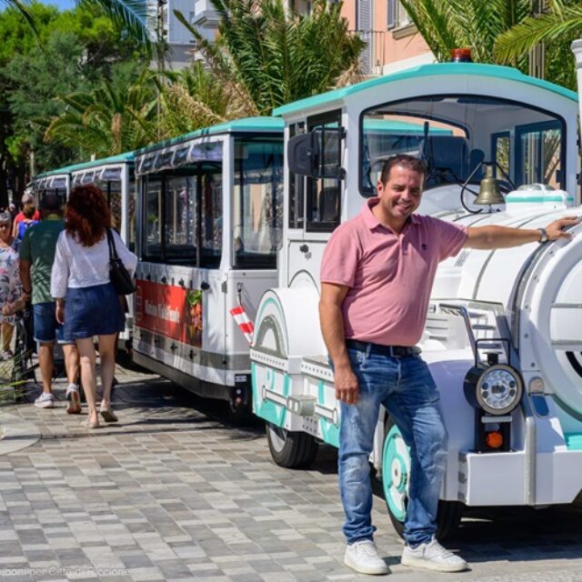 Dotto Trains Trenini On Line Trenino Turistico Dotto Veicoli - Main Image