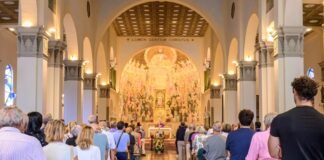 Una folla per l’ultimo saluto a Pico, la memoria fotografica di Riccione