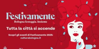 Per il tradizionale rogo di Capodanno un Gremlin oviparo contro il male delle guerre e la negatività collettiva