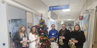 Il Comune porta le calze della Befana ai piccoli pazienti del Morgagni-Pierantoni