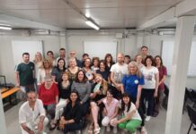 “Prendiamoci cura di chi cura”: il progetto che garantisce meno stress e meno isolamento ai caregiver