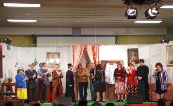 Grande successo per la commedia dialettale “Al tre bigóte”