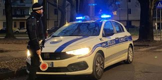 Si mette alla guida privo di tutti i documenti e su un’auto senza assicurazione: cittadino fermato a Ferrara dalla Polizia Locale