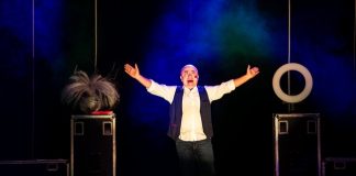 Teatro Comunale Walter Chiari, Cervia: posti esauriti per Paolo Cevoli e lo spettacolo “Figli di Troia”, in scena il 5 marzo