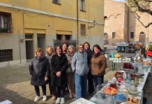 “Di mano in mano”: solidarietà e comunità protagoniste a Ferrara per il mercatino in favore del Sav