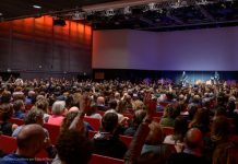 “Osteria Giacobazzi” fa il botto a Riccione: risate, vino e pura romagnolità