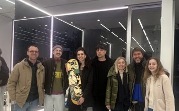 Regina Fumetti Festival, venerdì seconda giornata con i Marlene Kuntz a teatro nel concerto disegnato da Baronciani e altri artisti