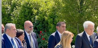 Regione: Auto sulla folla a Modena