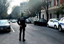 Sicurezza stradale, sequestrate due patenti false e denunciati dalla Polizia Locale i due conducenti