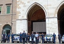 L’omaggio di Piacenza all’agente di Polizia Locale Francesco Imprezzabile