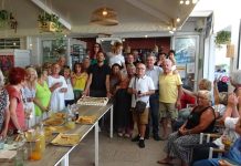 Un’estate al mare, il Sindaco Enzo Lattuca rinnova la visita ai vacanzieri di ‘Vivere il tempo’ (FOTO)