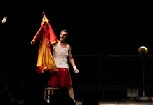 Ermo Colle arriva lunedì 10 agosto alla Corte Agresti di Traversetolo con lo spettacolo “Boxeur” di Pequod Teatro