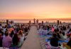 “Guarda l’estate amore mio”: Dutch Nazari incanta la spiaggia del Marano per il gran finale di “Albe in controluce”