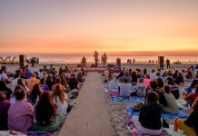 “Guarda l’estate amore mio”: Dutch Nazari incanta la spiaggia del Marano per il gran finale di “Albe in controluce”