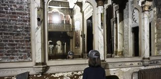 Domani dodici artiste internazionali interrogano il presente