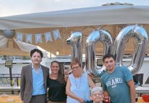 Cento candeline per nonna Carla, da oltre vent’anni in vacanza sulla spiaggia di Marebello