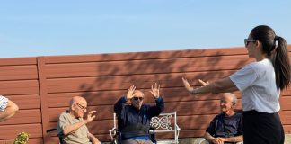 Danzaterapia alla CRA Duemiglia di Piacenza: ogni venerdì il movimento diventa cura
