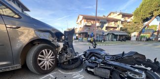Incidente tra un’auto e una moto in via Cervese: un ferito trasportato in ospedale(FOTO)