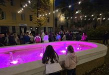 ‘Ottobre Rosa’, la fontana di piazza della Repubblica in rosa per l’avvio del mese della sensibilizzazione sul cancro al seno