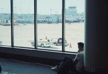 Volo Lamezia Bologna in ritardo di quasi 5 ore, italiani bloccati in aeroporto